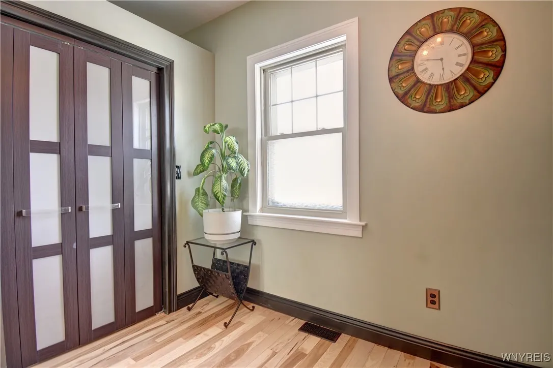 38 18th Street, Buffalo, New York 14213, Buffalo, New York 14213, 3 Bedrooms Bedrooms, 6 Rooms Rooms,2 BathroomsBathrooms,Residential,Closed,38 18th Street, Buffalo, New York 14213,0,B1592318