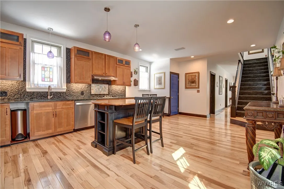 38 18th Street, Buffalo, New York 14213, Buffalo, New York 14213, 3 Bedrooms Bedrooms, 6 Rooms Rooms,2 BathroomsBathrooms,Residential,Closed,38 18th Street, Buffalo, New York 14213,0,B1592318