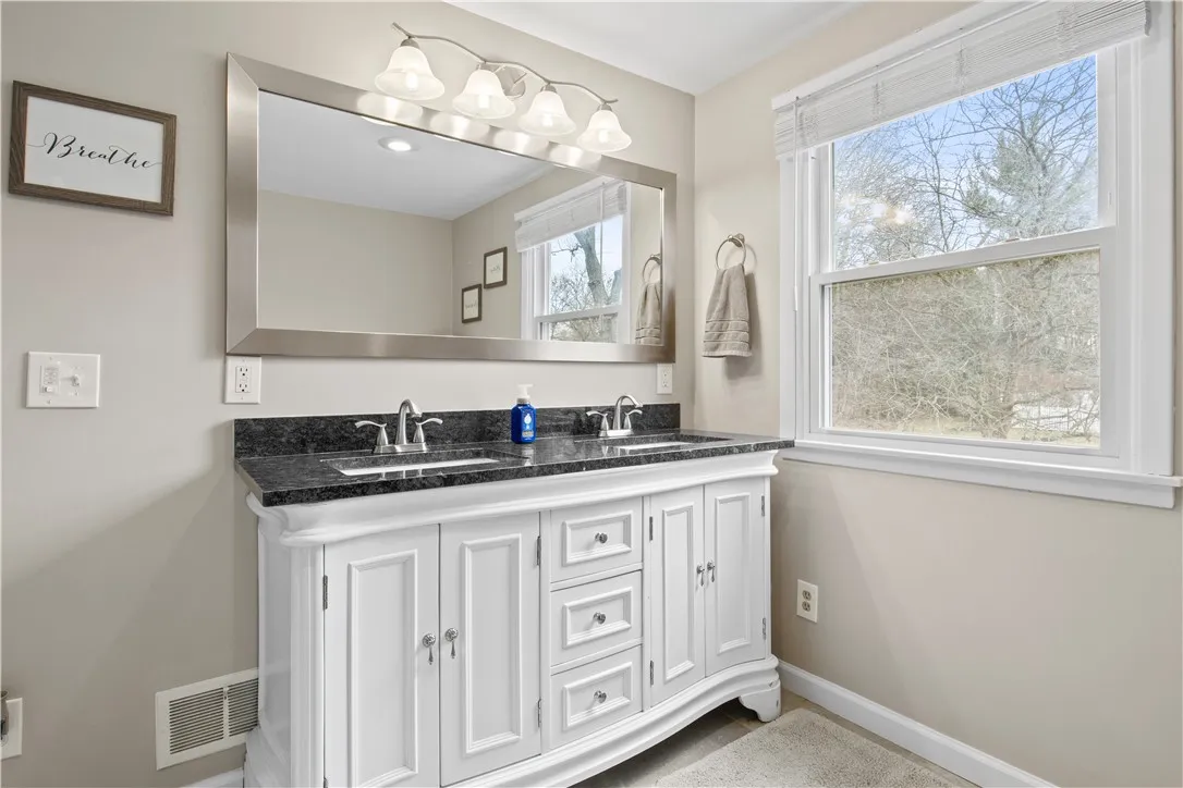 161 Timber Brook Lane, Penfield, New York 14526, Penfield, New York 14526, 3 Bedrooms Bedrooms, 8 Rooms Rooms,2 BathroomsBathrooms,Residential,Closed,161 Timber Brook Lane, Penfield, New York 14526,R1592981