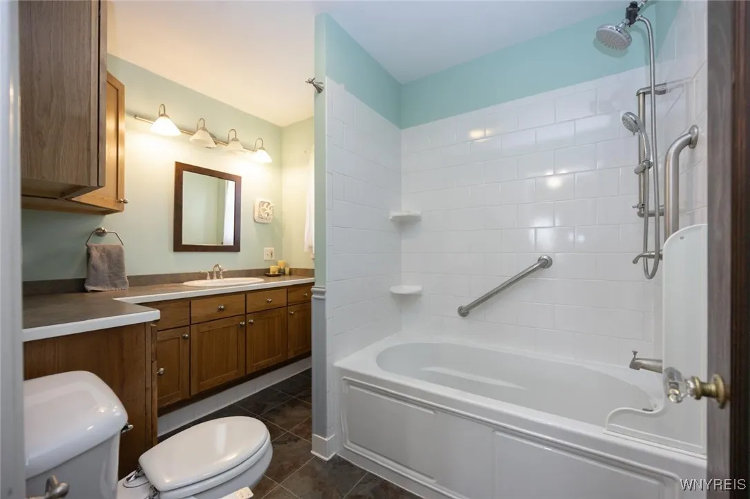 105 Winston Road, Buffalo, New York 14216, Buffalo, New York 14216, 3 Bedrooms Bedrooms, 7 Rooms Rooms,1 BathroomBathrooms,Residential,Closed,105 Winston Road, Buffalo, New York 14216,0,B1593015