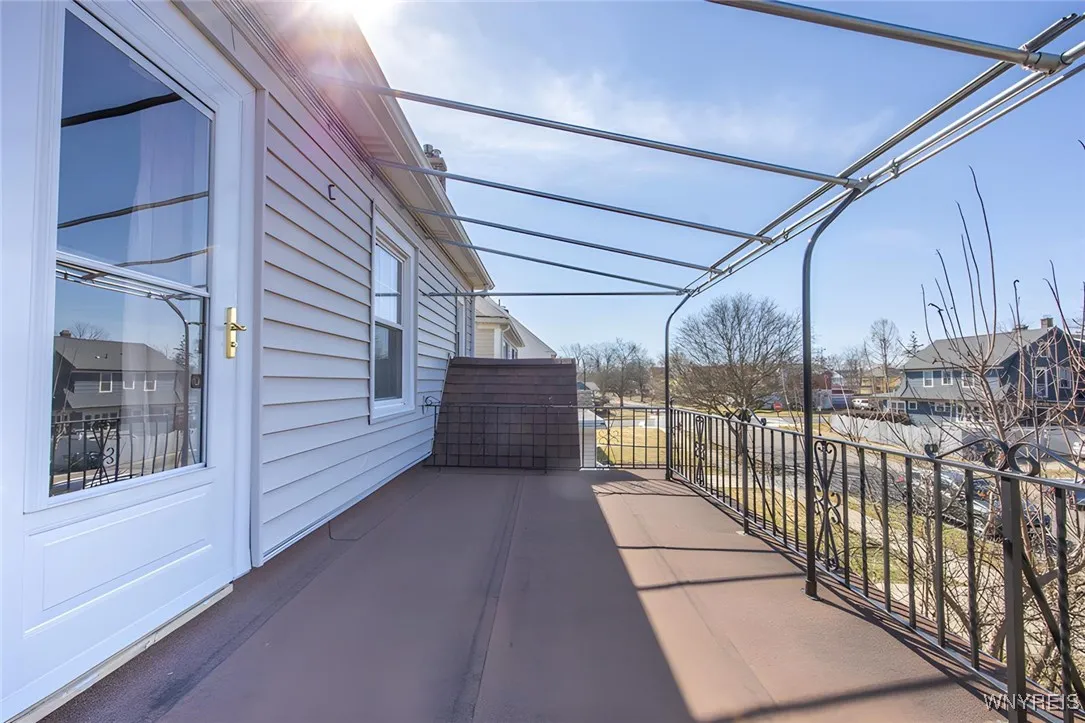 105 Winston Road, Buffalo, New York 14216, Buffalo, New York 14216, 3 Bedrooms Bedrooms, 7 Rooms Rooms,1 BathroomBathrooms,Residential,Closed,105 Winston Road, Buffalo, New York 14216,0,B1593015