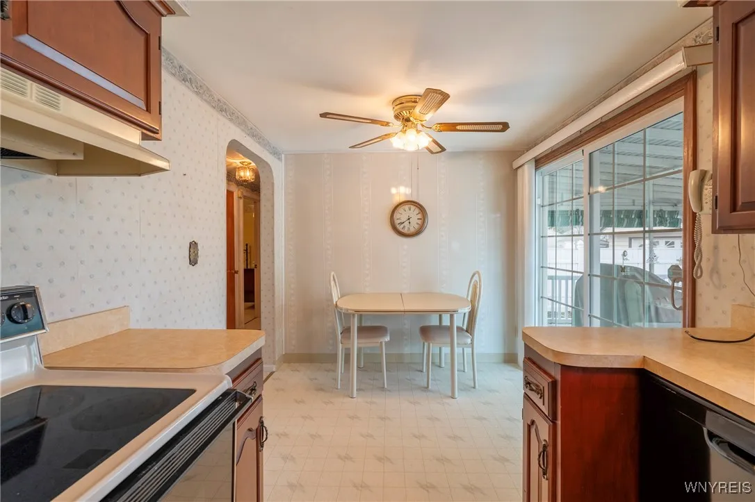 304 Traverse Boulevard, Tonawanda-town, New York 1, Tonawanda, New York 14223, 3 Bedrooms Bedrooms, 6 Rooms Rooms,1 BathroomBathrooms,Residential,Closed,304 Traverse Boulevard, Tonawanda-town, New York 1,0,B1593031