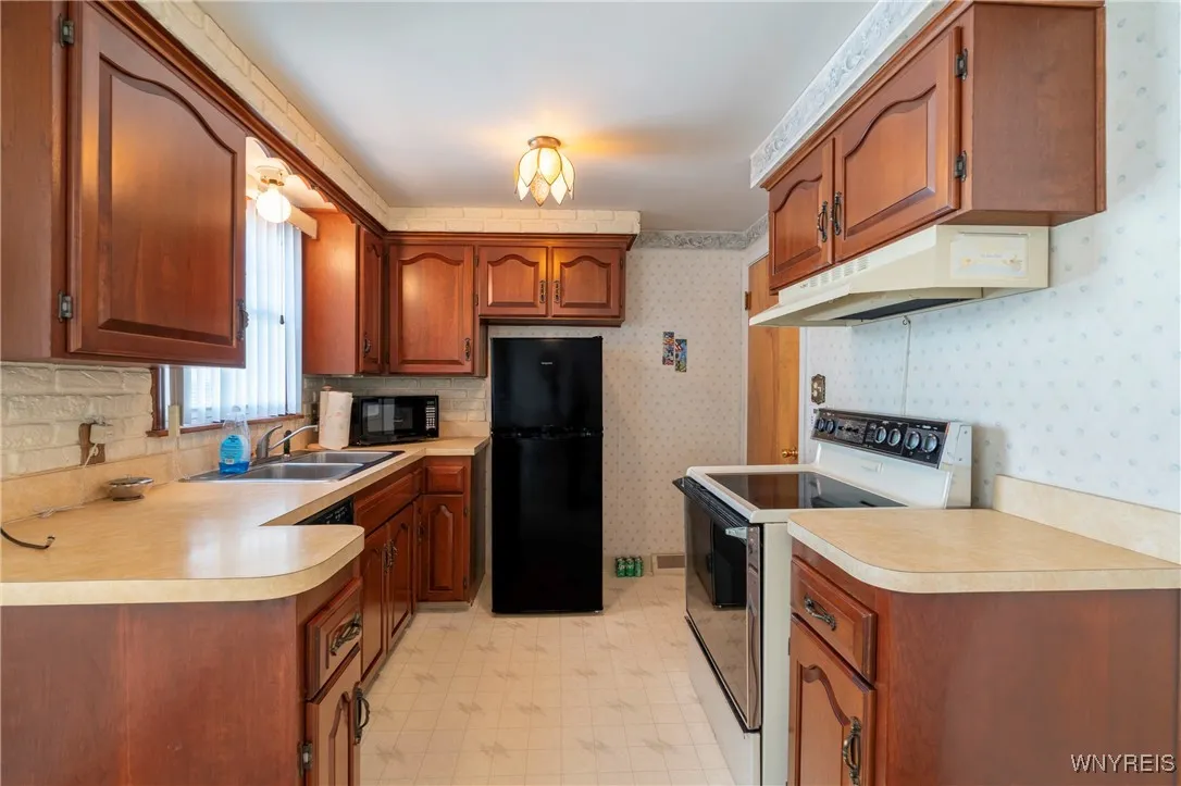 304 Traverse Boulevard, Tonawanda-town, New York 1, Tonawanda, New York 14223, 3 Bedrooms Bedrooms, 6 Rooms Rooms,1 BathroomBathrooms,Residential,Closed,304 Traverse Boulevard, Tonawanda-town, New York 1,0,B1593031