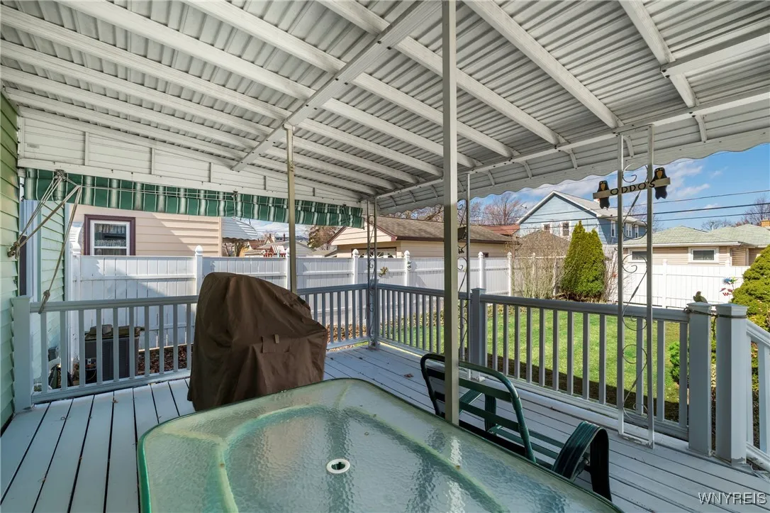 304 Traverse Boulevard, Tonawanda-town, New York 1, Tonawanda, New York 14223, 3 Bedrooms Bedrooms, 6 Rooms Rooms,1 BathroomBathrooms,Residential,Closed,304 Traverse Boulevard, Tonawanda-town, New York 1,0,B1593031