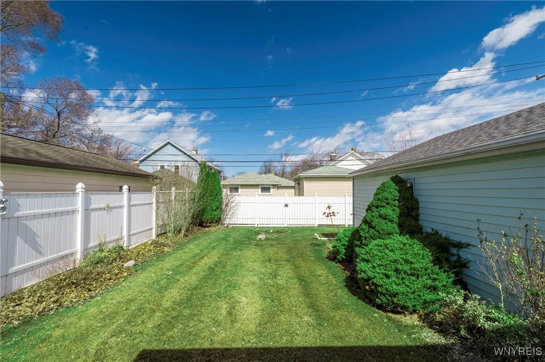 304 Traverse Boulevard, Tonawanda-town, New York 1, Tonawanda, New York 14223, 3 Bedrooms Bedrooms, 6 Rooms Rooms,1 BathroomBathrooms,Residential,Closed,304 Traverse Boulevard, Tonawanda-town, New York 1,0,B1593031