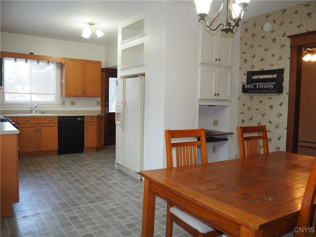 5228 Clinton Street, Lowville, New York 13367, Lowville, New York 13367, 3 Bedrooms Bedrooms, 6 Rooms Rooms,1 BathroomBathrooms,Residential,For Sale,5228 Clinton Street, Lowville, New York 13367,0,S1593001