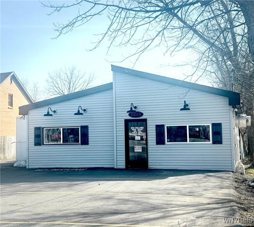 3815 Clinton Street, West Seneca, New York 14224, West Seneca, New York 14224, ,Commercial Sale,For Sale,3815 Clinton Street, West Seneca, New York 14224,B1593157