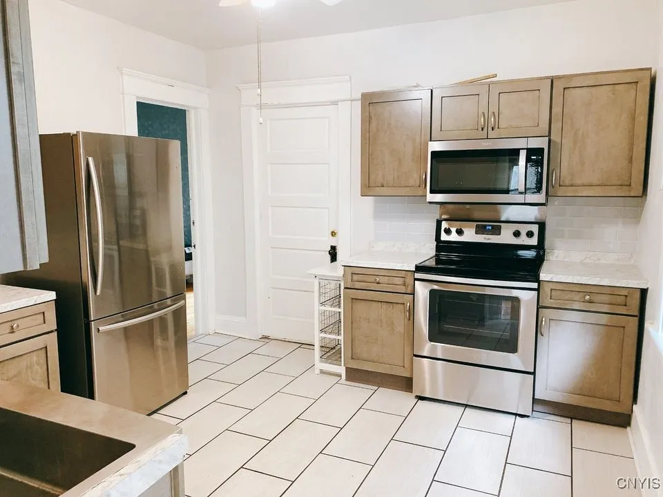 715-17 Maryland Avenue, Syracuse, New York 13210, Syracuse, New York 13210, 8 Bedrooms Bedrooms, ,3 BathroomsBathrooms,Residential,For Sale,715-17 Maryland Avenue, Syracuse, New York 13210,S1593200