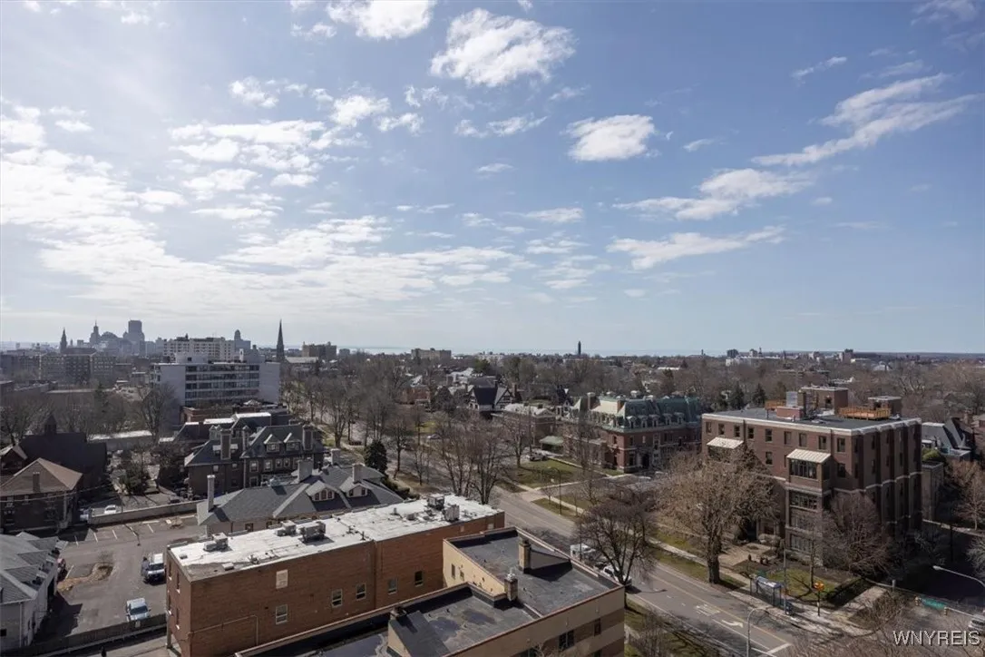 83 Bryant Street 8a, Buffalo, New York 14209, Buffalo, New York 14209, 2 Bedrooms Bedrooms, 5 Rooms Rooms,2 BathroomsBathrooms,Residential,For Sale,83 Bryant Street 8a, Buffalo, New York 14209,B1593230