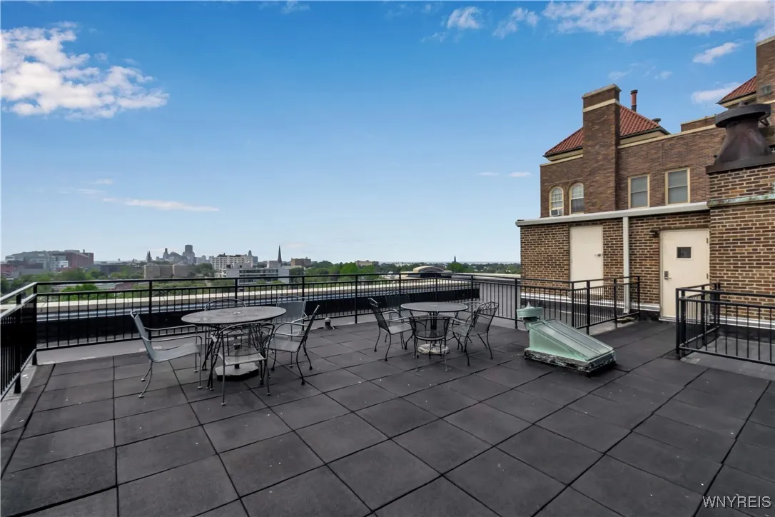 83 Bryant Street 8a, Buffalo, New York 14209, Buffalo, New York 14209, 2 Bedrooms Bedrooms, 5 Rooms Rooms,2 BathroomsBathrooms,Residential,For Sale,83 Bryant Street 8a, Buffalo, New York 14209,B1593230