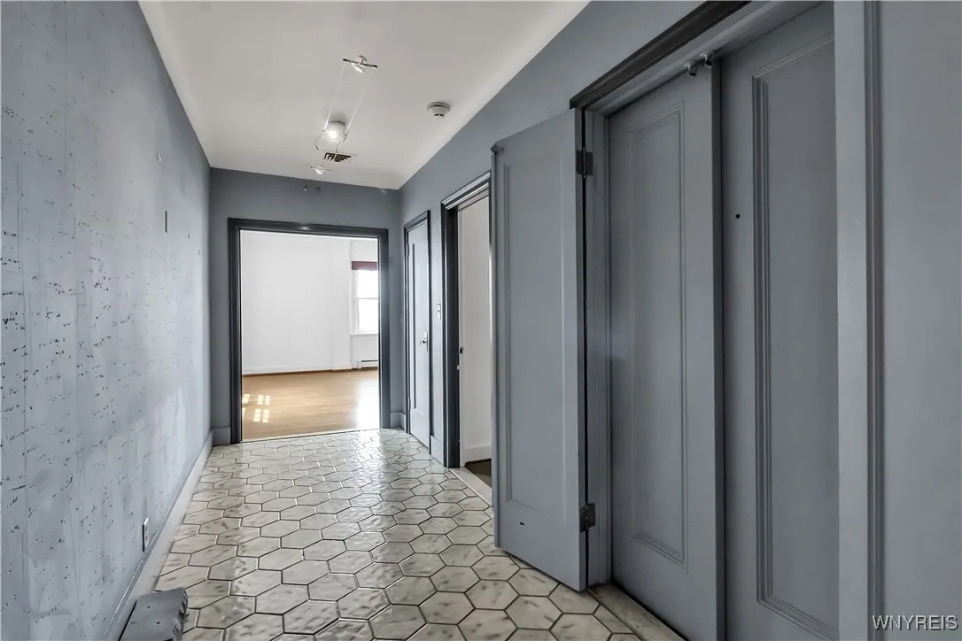 83 Bryant Street 8a, Buffalo, New York 14209, Buffalo, New York 14209, 2 Bedrooms Bedrooms, 5 Rooms Rooms,2 BathroomsBathrooms,Residential,For Sale,83 Bryant Street 8a, Buffalo, New York 14209,B1593230