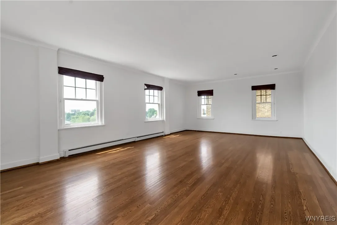 83 Bryant Street 8a, Buffalo, New York 14209, Buffalo, New York 14209, 2 Bedrooms Bedrooms, 5 Rooms Rooms,2 BathroomsBathrooms,Residential,For Sale,83 Bryant Street 8a, Buffalo, New York 14209,B1593230