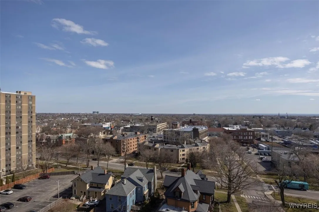83 Bryant Street 8a, Buffalo, New York 14209, Buffalo, New York 14209, 2 Bedrooms Bedrooms, 5 Rooms Rooms,2 BathroomsBathrooms,Residential,For Sale,83 Bryant Street 8a, Buffalo, New York 14209,B1593230