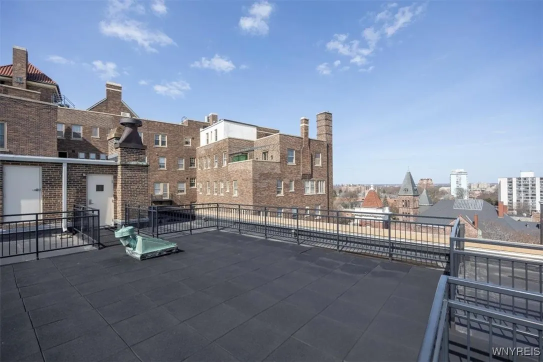 83 Bryant Street 8a, Buffalo, New York 14209, Buffalo, New York 14209, 2 Bedrooms Bedrooms, 5 Rooms Rooms,2 BathroomsBathrooms,Residential,For Sale,83 Bryant Street 8a, Buffalo, New York 14209,B1593230