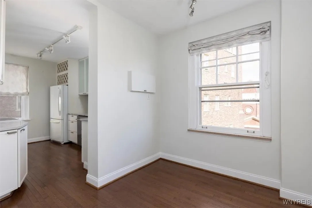 83 Bryant Street 8a, Buffalo, New York 14209, Buffalo, New York 14209, 2 Bedrooms Bedrooms, 5 Rooms Rooms,2 BathroomsBathrooms,Residential,For Sale,83 Bryant Street 8a, Buffalo, New York 14209,B1593230