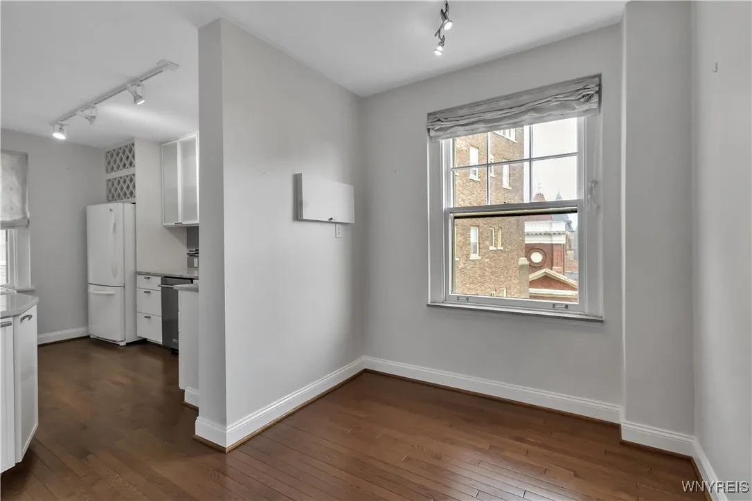 83 Bryant Street 8a, Buffalo, New York 14209, Buffalo, New York 14209, 2 Bedrooms Bedrooms, 5 Rooms Rooms,2 BathroomsBathrooms,Residential,For Sale,83 Bryant Street 8a, Buffalo, New York 14209,B1593230