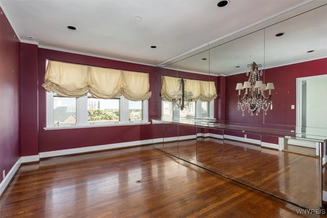 83 Bryant Street 8a, Buffalo, New York 14209, Buffalo, New York 14209, 2 Bedrooms Bedrooms, 5 Rooms Rooms,2 BathroomsBathrooms,Residential,For Sale,83 Bryant Street 8a, Buffalo, New York 14209,B1593230