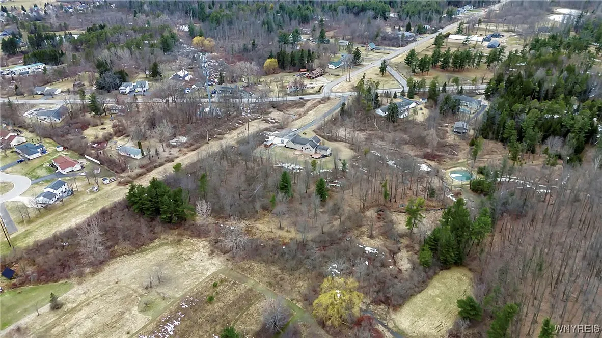 5403 Armor Duells Road, Orchard Park, New York 141, Orchard Park, New York 14127, 3 Bedrooms Bedrooms, 10 Rooms Rooms,2 BathroomsBathrooms,Residential,Closed,5403 Armor Duells Road, Orchard Park, New York 141,B1592983