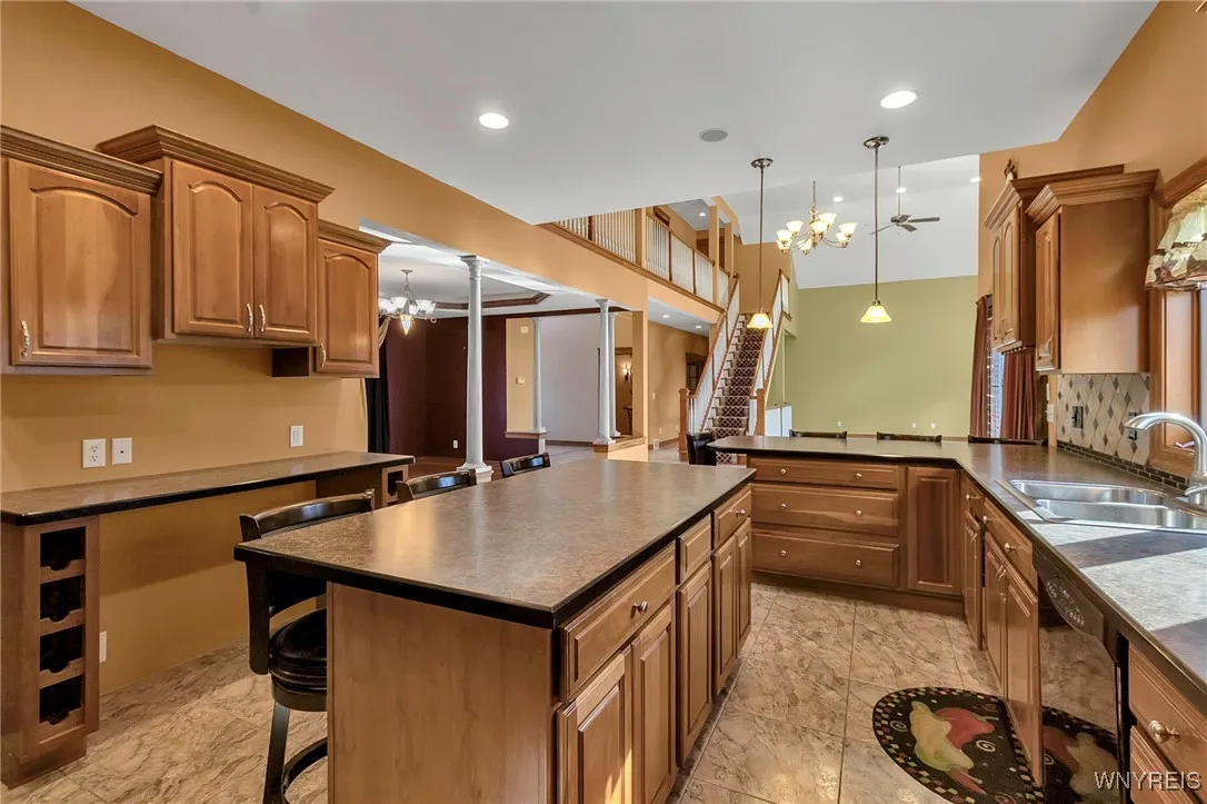 5403 Armor Duells Road, Orchard Park, New York 141, Orchard Park, New York 14127, 3 Bedrooms Bedrooms, 10 Rooms Rooms,2 BathroomsBathrooms,Residential,Closed,5403 Armor Duells Road, Orchard Park, New York 141,B1592983