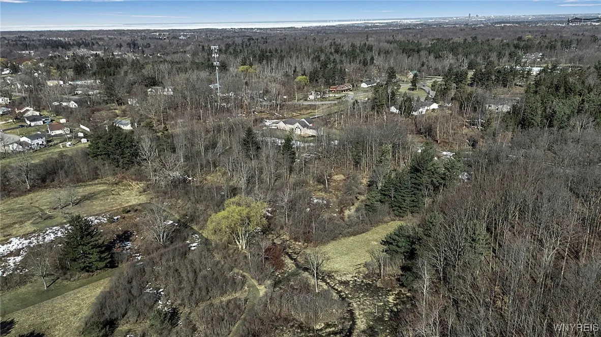 5403 Armor Duells Road, Orchard Park, New York 141, Orchard Park, New York 14127, 3 Bedrooms Bedrooms, 10 Rooms Rooms,2 BathroomsBathrooms,Residential,Closed,5403 Armor Duells Road, Orchard Park, New York 141,B1592983