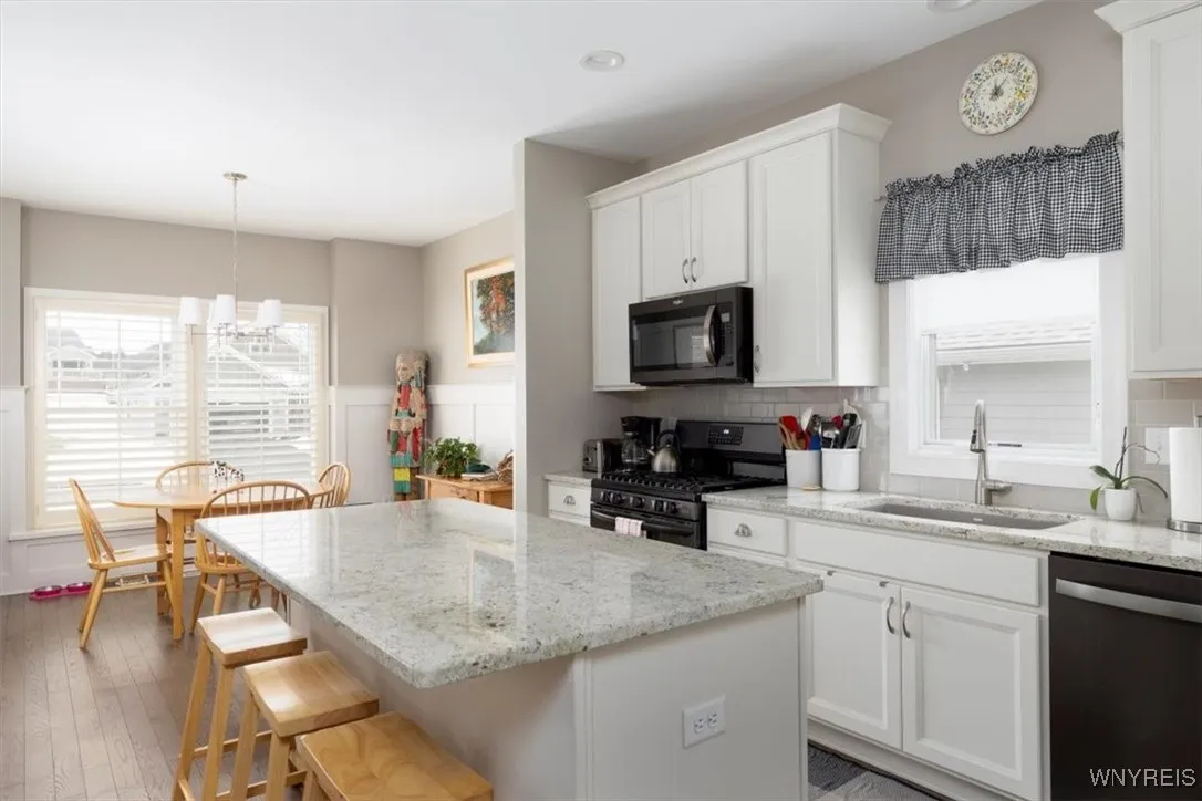 16 Aurora Mills Drive, Aurora, New York 14052, Aurora, New York 14052, 3 Bedrooms Bedrooms, 7 Rooms Rooms,2 BathroomsBathrooms,Residential,Closed,16 Aurora Mills Drive, Aurora, New York 14052,0,B1593213