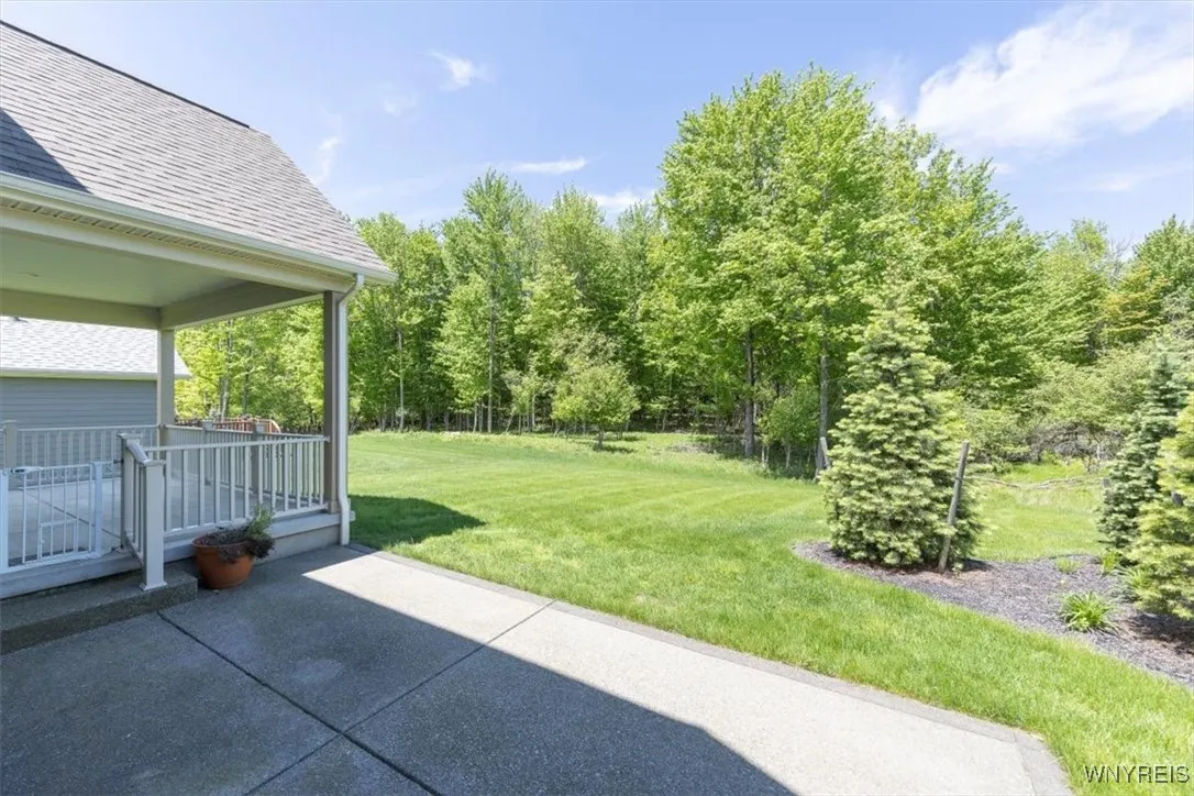 16 Aurora Mills Drive, Aurora, New York 14052, Aurora, New York 14052, 3 Bedrooms Bedrooms, 7 Rooms Rooms,2 BathroomsBathrooms,Residential,Closed,16 Aurora Mills Drive, Aurora, New York 14052,0,B1593213