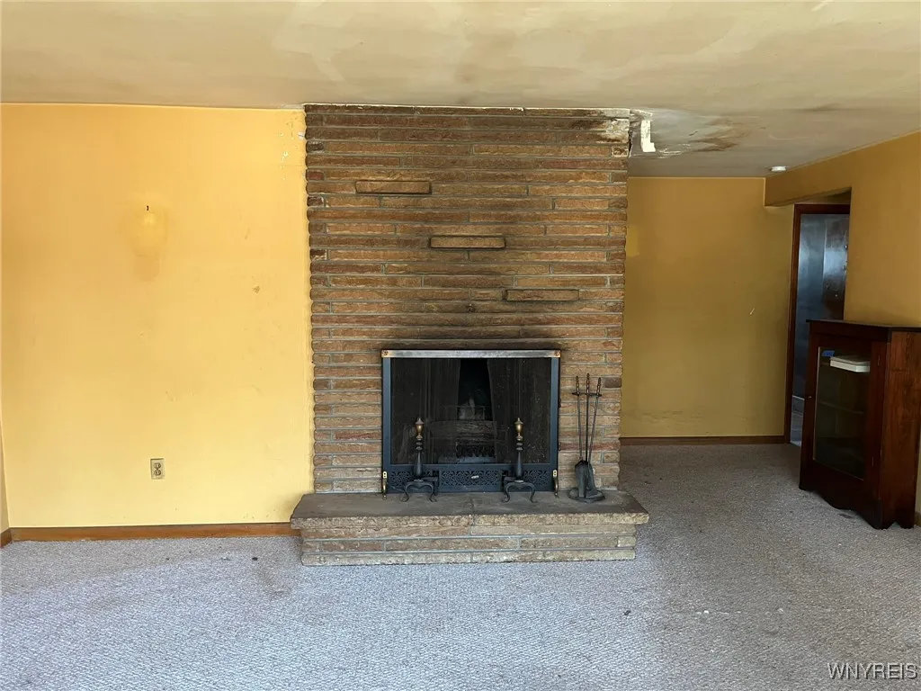 Living Room WBFP
