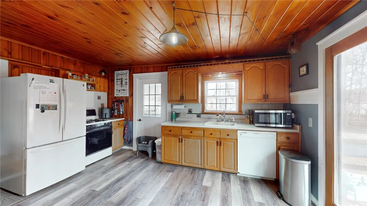 14838 West Lake Road, Pulteney, New York 14418, Pulteney, New York 14418, 3 Bedrooms Bedrooms, 9 Rooms Rooms,2 BathroomsBathrooms,Residential,For Sale,14838 West Lake Road, Pulteney, New York 14418,R1593234