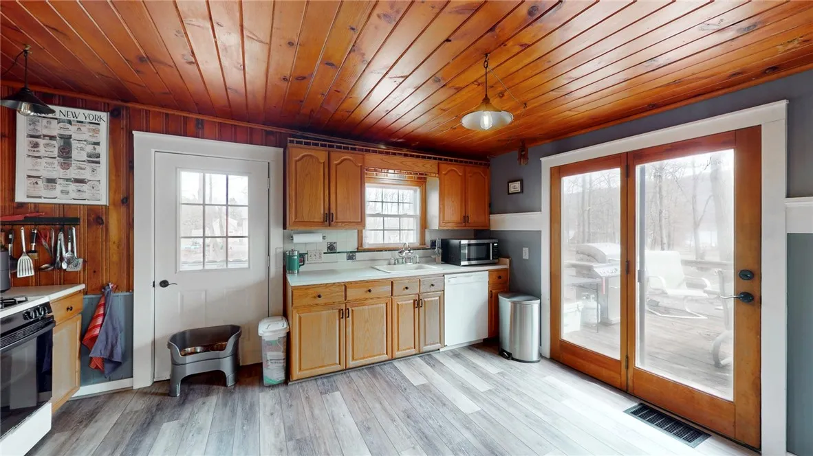 14838 West Lake Road, Pulteney, New York 14418, Pulteney, New York 14418, 3 Bedrooms Bedrooms, 9 Rooms Rooms,2 BathroomsBathrooms,Residential,For Sale,14838 West Lake Road, Pulteney, New York 14418,R1593234