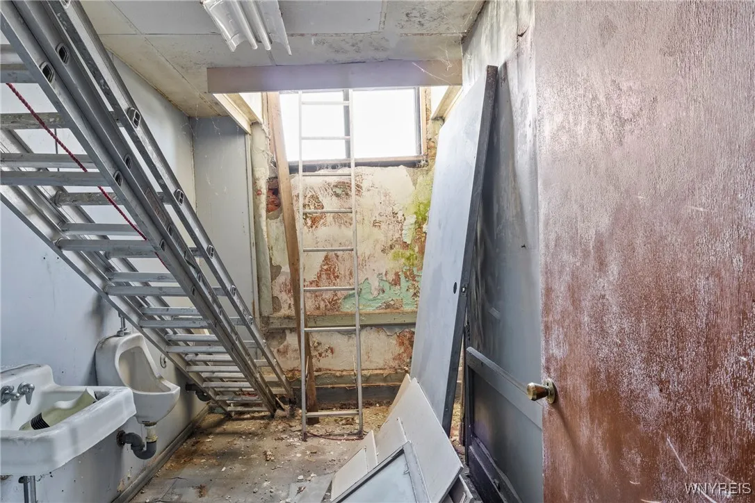 219 West Ferry, Buffalo, New York 14213, Buffalo, New York 14213, ,Commercial Sale,For Sale,219 West Ferry, Buffalo, New York 14213,B1593335