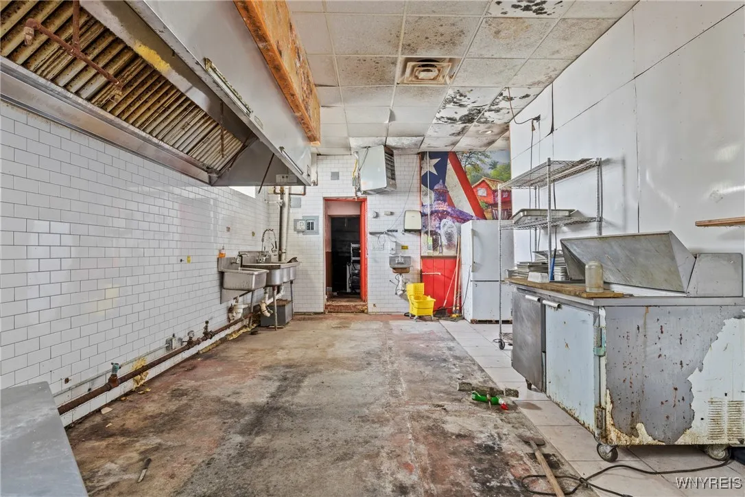 219 West Ferry, Buffalo, New York 14213, Buffalo, New York 14213, ,Commercial Sale,For Sale,219 West Ferry, Buffalo, New York 14213,B1593335