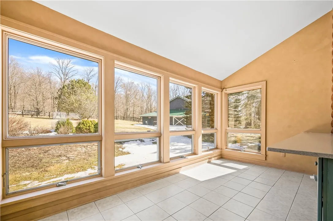 Dining area in kitchen