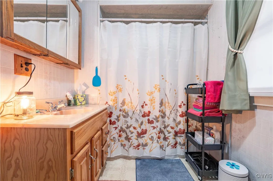 25 Elm St, Frankfort, New York 13357, Frankfort, New York 13357, 3 Bedrooms Bedrooms, 8 Rooms Rooms,1 BathroomBathrooms,Residential,Closed,25 Elm St, Frankfort, New York 13357,0,S1593385