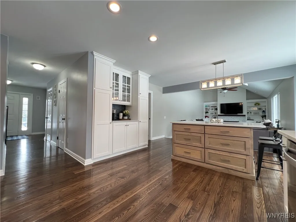 73 Burbank Drive, Orchard Park, New York 14127, Orchard Park, New York 14127, 4 Bedrooms Bedrooms, 9 Rooms Rooms,2 BathroomsBathrooms,Residential,Closed,73 Burbank Drive, Orchard Park, New York 14127,0,B1591282