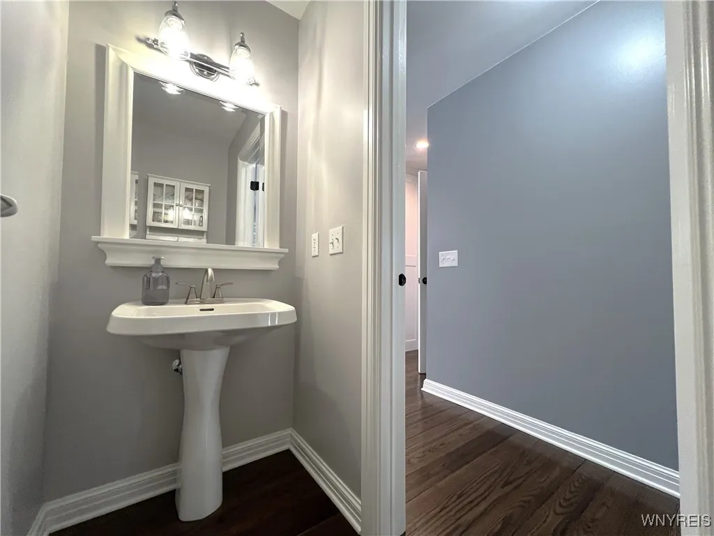 73 Burbank Drive, Orchard Park, New York 14127, Orchard Park, New York 14127, 4 Bedrooms Bedrooms, 9 Rooms Rooms,2 BathroomsBathrooms,Residential,Closed,73 Burbank Drive, Orchard Park, New York 14127,0,B1591282