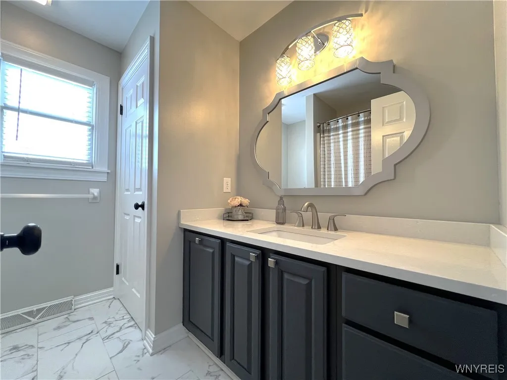 73 Burbank Drive, Orchard Park, New York 14127, Orchard Park, New York 14127, 4 Bedrooms Bedrooms, 9 Rooms Rooms,2 BathroomsBathrooms,Residential,Closed,73 Burbank Drive, Orchard Park, New York 14127,0,B1591282