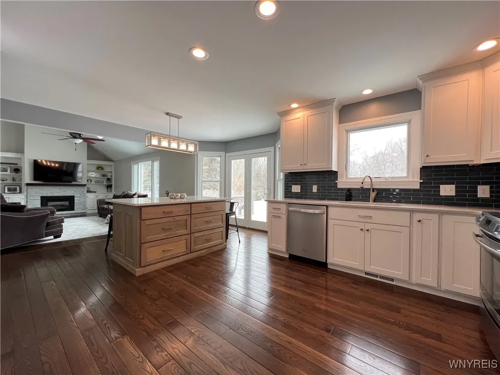 73 Burbank Drive, Orchard Park, New York 14127, Orchard Park, New York 14127, 4 Bedrooms Bedrooms, 9 Rooms Rooms,2 BathroomsBathrooms,Residential,Closed,73 Burbank Drive, Orchard Park, New York 14127,0,B1591282