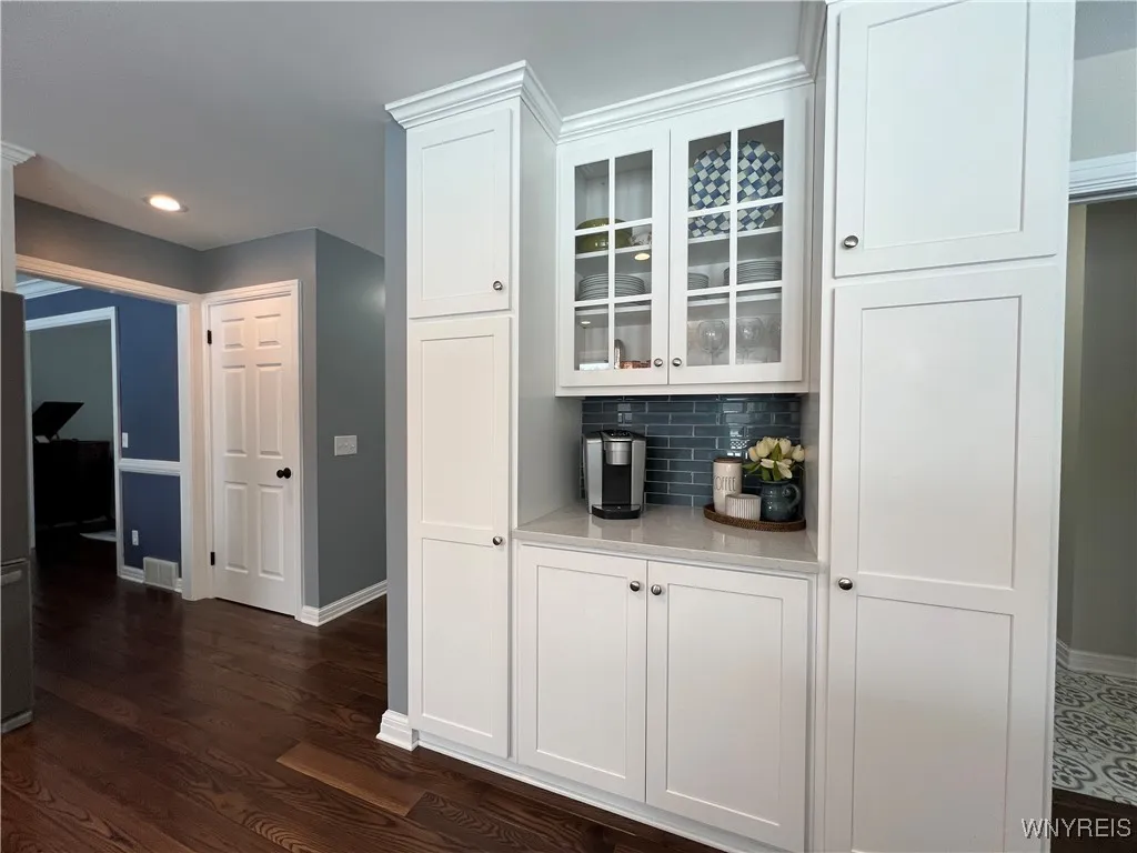 73 Burbank Drive, Orchard Park, New York 14127, Orchard Park, New York 14127, 4 Bedrooms Bedrooms, 9 Rooms Rooms,2 BathroomsBathrooms,Residential,Closed,73 Burbank Drive, Orchard Park, New York 14127,0,B1591282