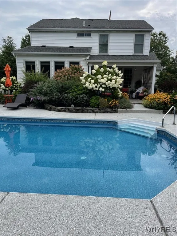 3484 Heatherwood Drive, Hamburg, New York 14075, Hamburg, New York 14075, 3 Bedrooms Bedrooms, 10 Rooms Rooms,2 BathroomsBathrooms,Residential,Closed,3484 Heatherwood Drive, Hamburg, New York 14075,0,B1593459