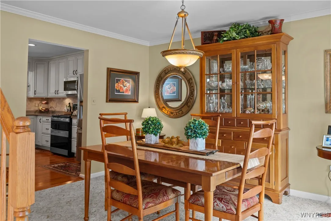 3484 Heatherwood Drive, Hamburg, New York 14075, Hamburg, New York 14075, 3 Bedrooms Bedrooms, 10 Rooms Rooms,2 BathroomsBathrooms,Residential,Closed,3484 Heatherwood Drive, Hamburg, New York 14075,0,B1593459