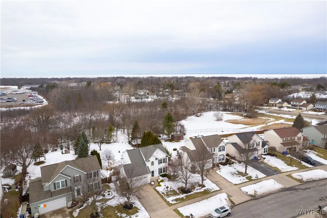 3484 Heatherwood Drive, Hamburg, New York 14075, Hamburg, New York 14075, 3 Bedrooms Bedrooms, 10 Rooms Rooms,2 BathroomsBathrooms,Residential,Closed,3484 Heatherwood Drive, Hamburg, New York 14075,0,B1593459