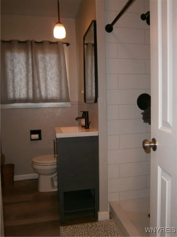 43 Ridgedale Circle, Tonawanda-city, New York 1415, Tonawanda, New York 14150, 3 Bedrooms Bedrooms, 5 Rooms Rooms,1 BathroomBathrooms,Residential,Closed,43 Ridgedale Circle, Tonawanda-city, New York 1415,0,B1593469