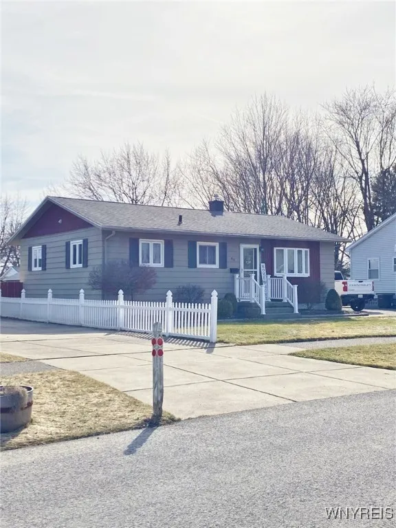 43 Ridgedale Circle, Tonawanda-city, New York 1415, Tonawanda, New York 14150, 3 Bedrooms Bedrooms, 5 Rooms Rooms,1 BathroomBathrooms,Residential,Closed,43 Ridgedale Circle, Tonawanda-city, New York 1415,0,B1593469