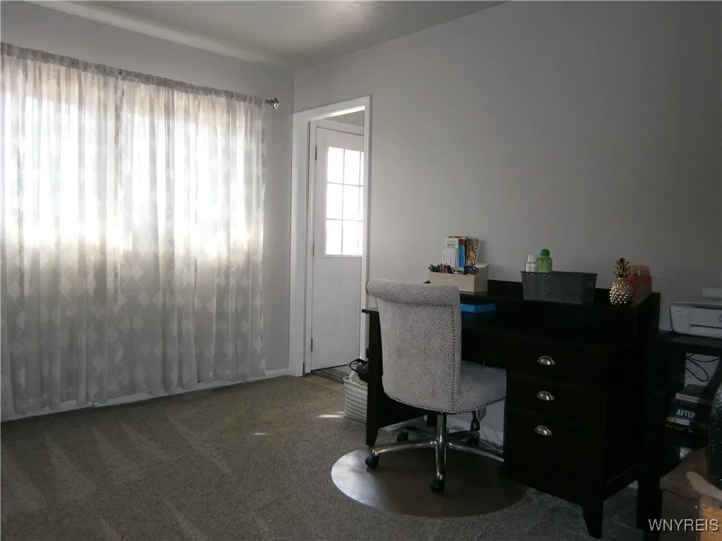 Guest bedroom