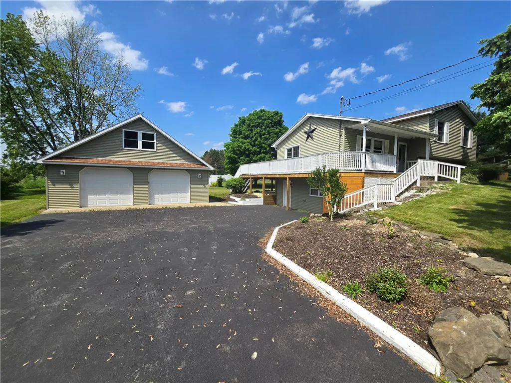 212 Wilson Road, Lansing, New York 14882, Lansing, New York 14882, 4 Bedrooms Bedrooms, 8 Rooms Rooms,2 BathroomsBathrooms,Residential,For Sale,212 Wilson Road, Lansing, New York 14882,R1593171