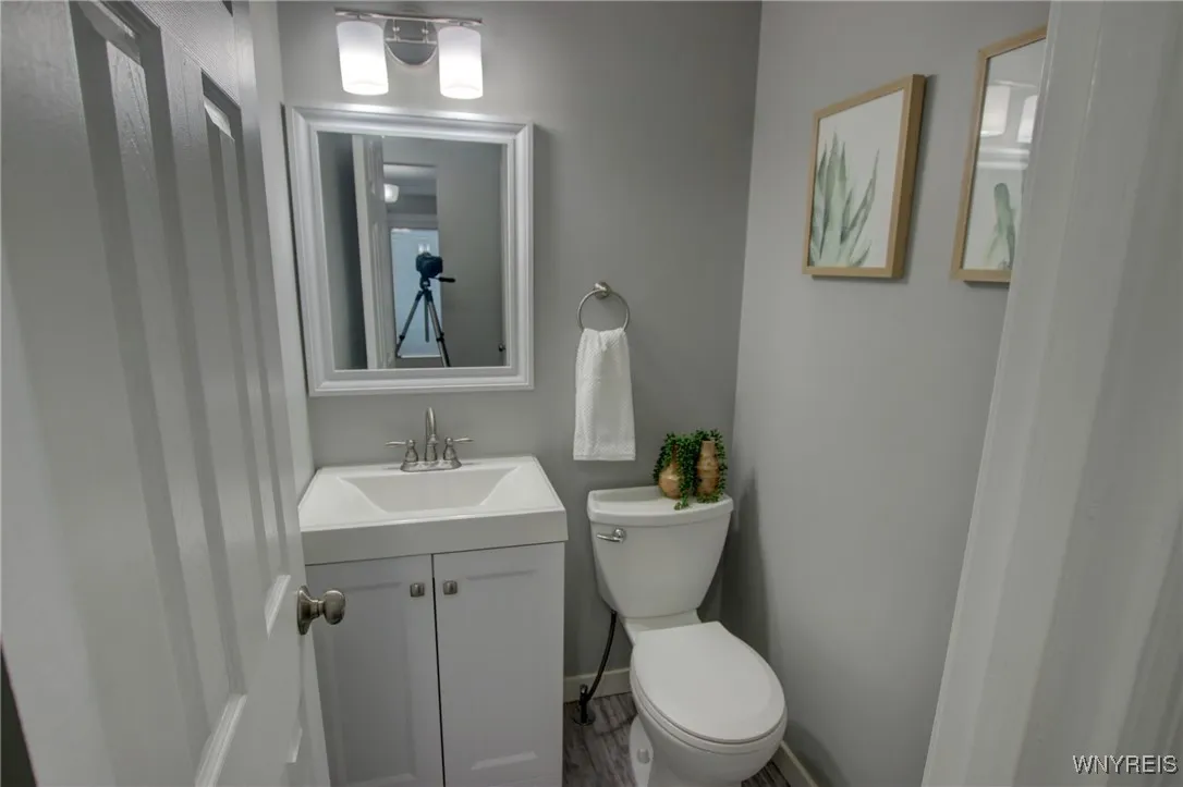 15 Wimbledon Lane, West Seneca, New York 14224, West Seneca, New York 14224, 2 Bedrooms Bedrooms, 8 Rooms Rooms,1 BathroomBathrooms,Residential,Closed,15 Wimbledon Lane, West Seneca, New York 14224,0,B1593405