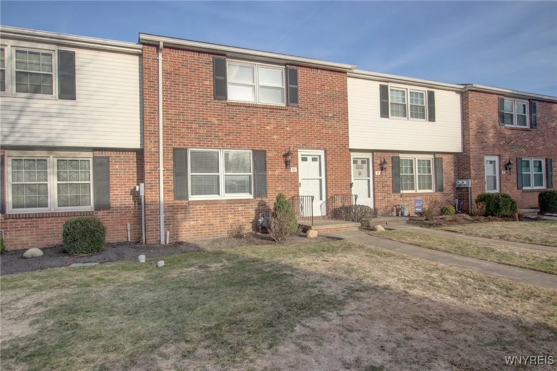 15 Wimbledon Lane, West Seneca, New York 14224, West Seneca, New York 14224, 2 Bedrooms Bedrooms, 8 Rooms Rooms,1 BathroomBathrooms,Residential,Closed,15 Wimbledon Lane, West Seneca, New York 14224,0,B1593405