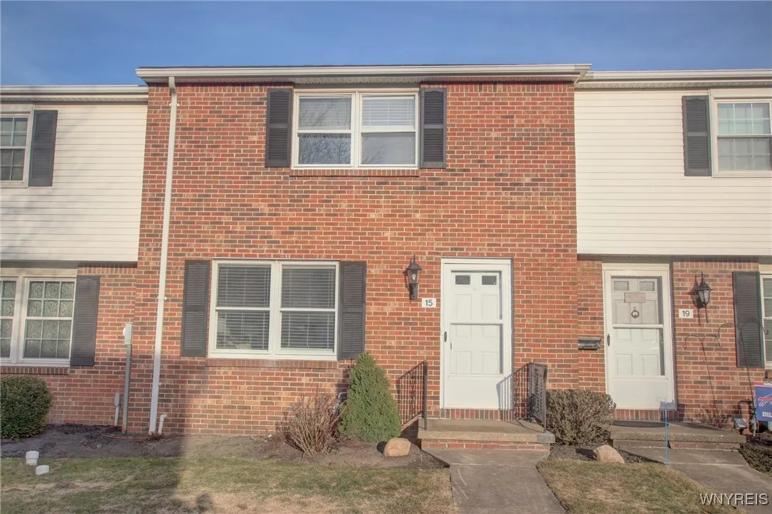 15 Wimbledon Lane, West Seneca, New York 14224, West Seneca, New York 14224, 2 Bedrooms Bedrooms, 8 Rooms Rooms,1 BathroomBathrooms,Residential,Closed,15 Wimbledon Lane, West Seneca, New York 14224,0,B1593405