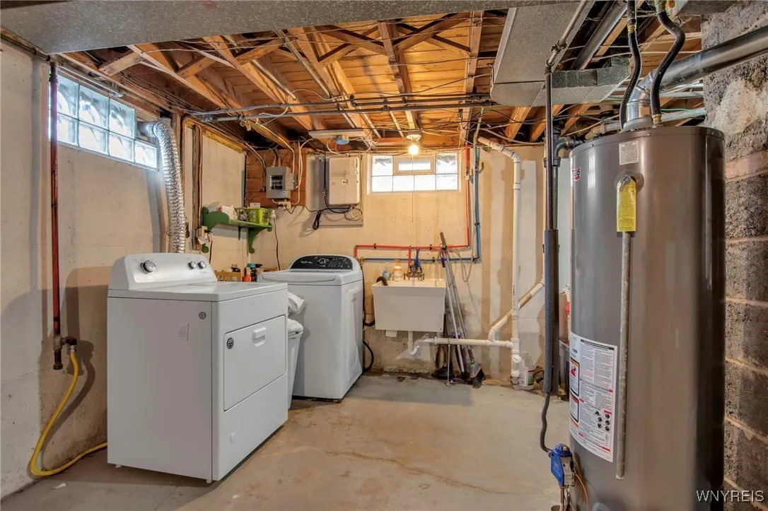190 Covington Drive, West Seneca, New York 14220, West Seneca, New York 14220, 3 Bedrooms Bedrooms, 6 Rooms Rooms,1 BathroomBathrooms,Residential,Closed,190 Covington Drive, West Seneca, New York 14220,0,B1593375