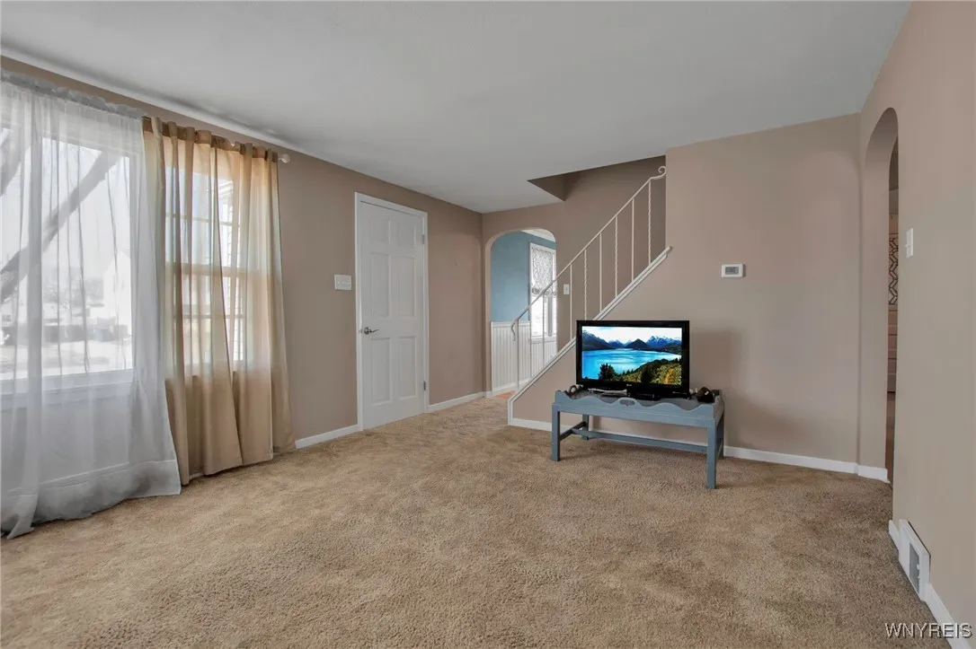 190 Covington Drive, West Seneca, New York 14220, West Seneca, New York 14220, 3 Bedrooms Bedrooms, 6 Rooms Rooms,1 BathroomBathrooms,Residential,Closed,190 Covington Drive, West Seneca, New York 14220,0,B1593375